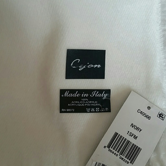 Scarf - Picture 2 of 3